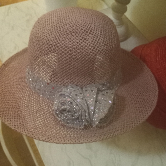 Hat bundle - Picture 2 of 4